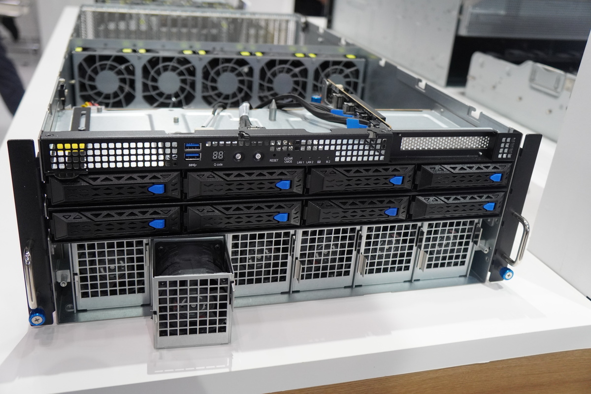 第33回 Japan IT Week 春」で見た、さまざまな最新サーバー製品