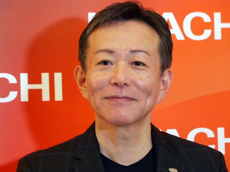 日立・德永新社長が入社式であいさつ、「真のOne HITACHI実現」に向け